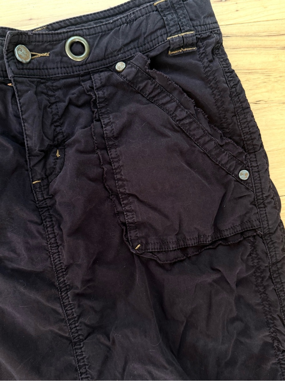 Pure Color Women’s dark brown utility midi skirt with unique details. Size 27. - Picture 3 of 5